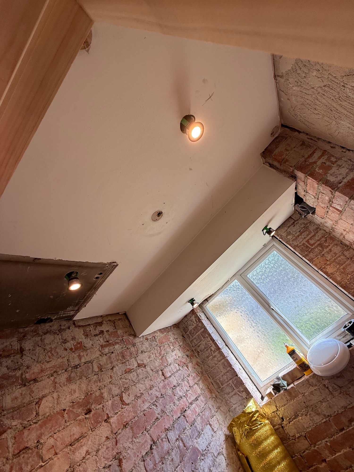 1st-fix bedrooms and bathroom, Nabwood, Saltaire